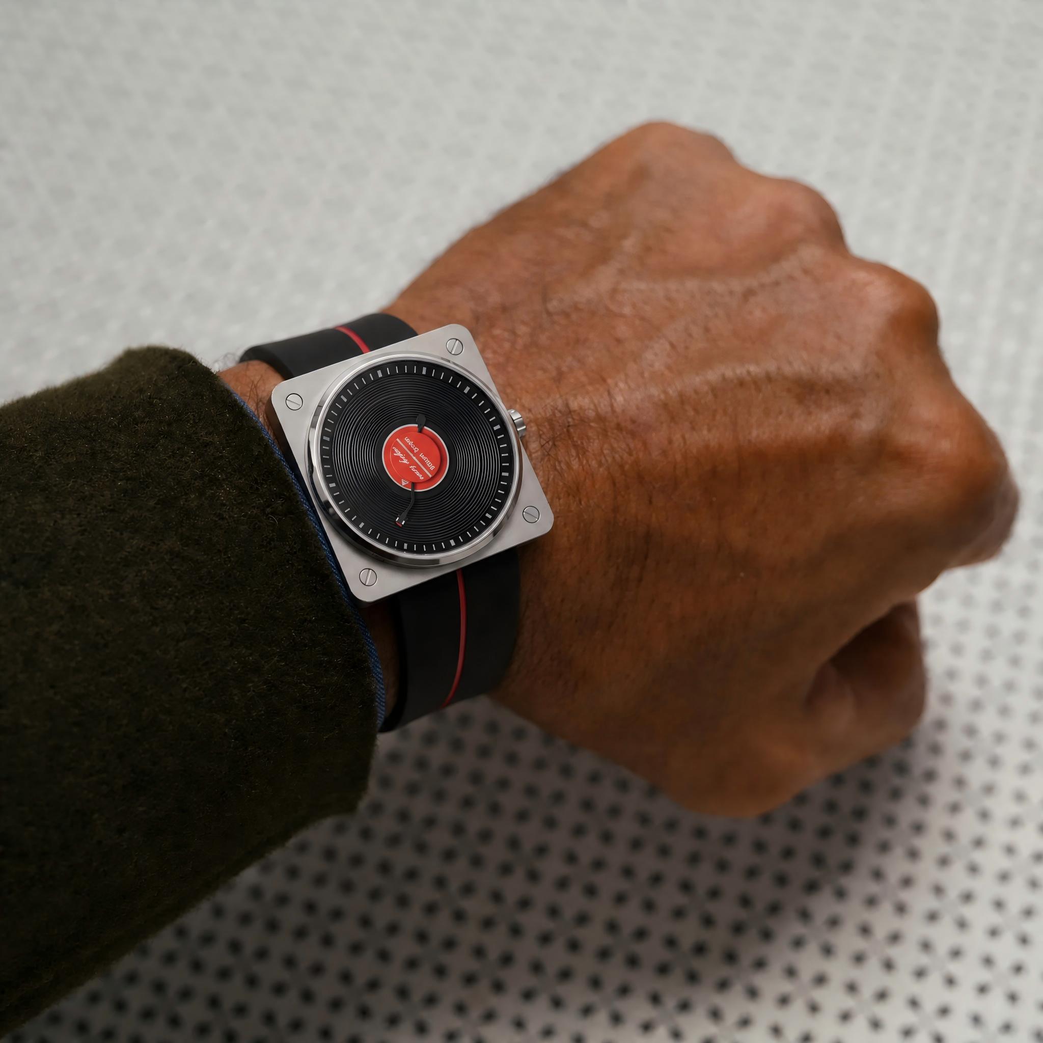 SKU Vinyl Record Quartz Men's  - огляд і ціна Vintage Watch Collecting