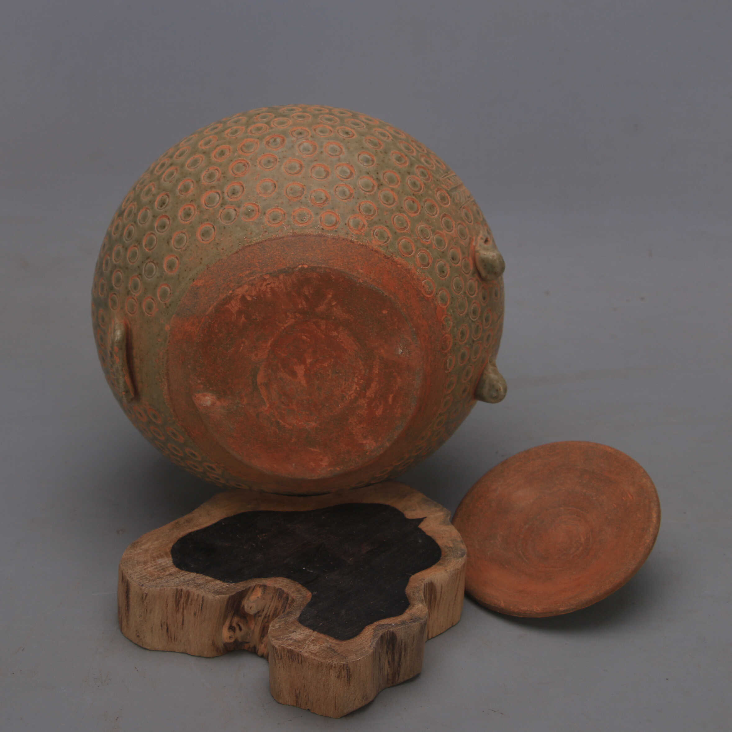 Tang Dynasty Yue Ware Celadon  - огляд і ціна Vintage Collectible Pottery